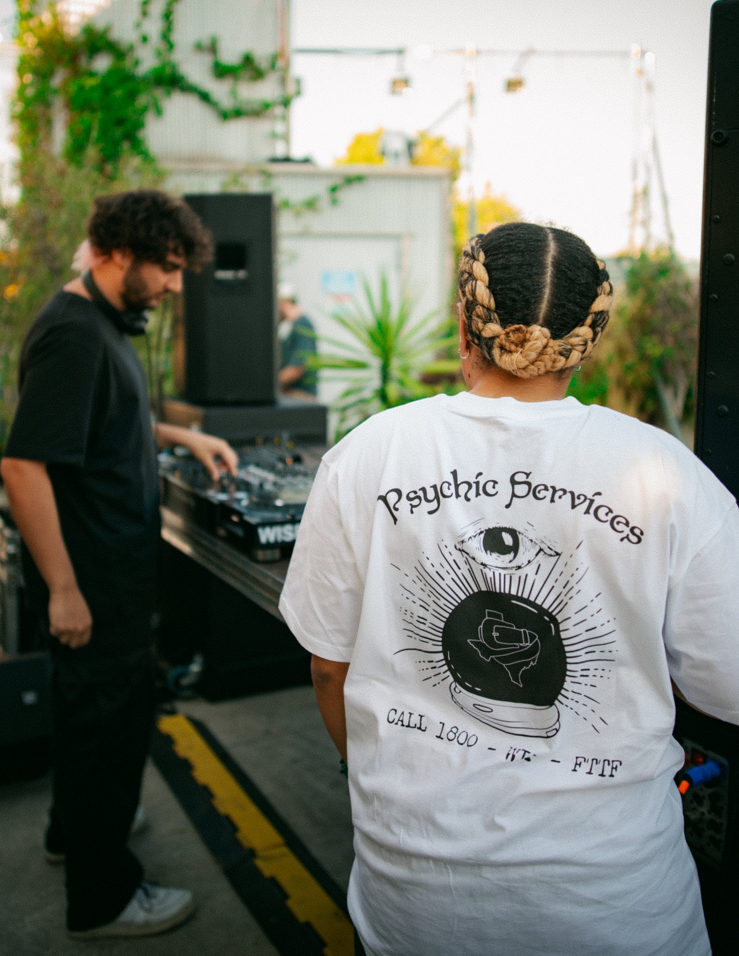 PSYCHIC SERVICES tee